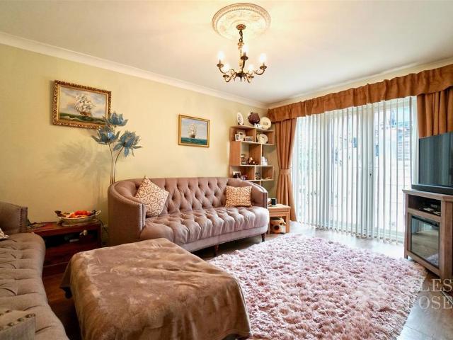 Bungalow for sale in Lawford, Dale Hill
