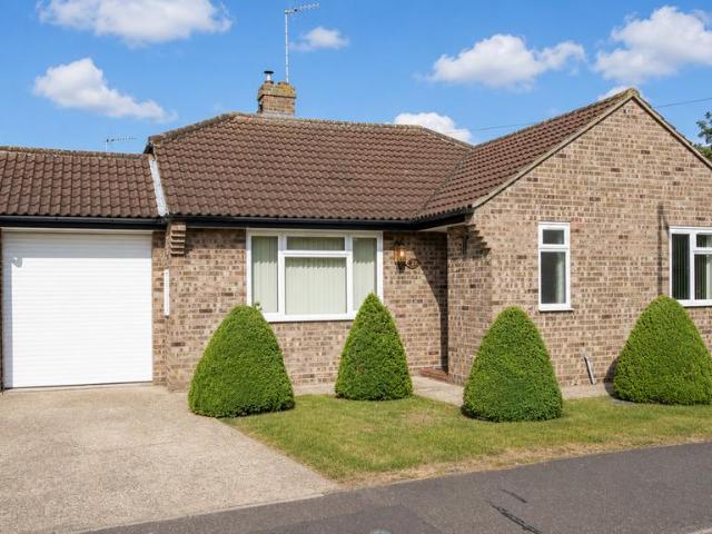 Bungalow for sale in Fordham Heath, Essex