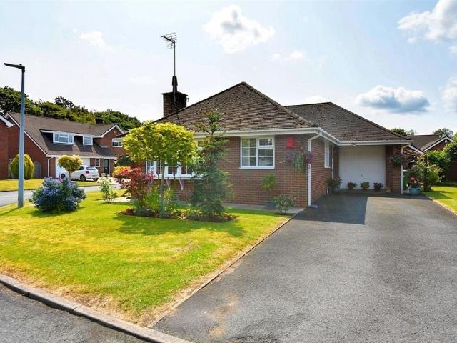 Bungalow for sale in Holmes Chapel, Cranage