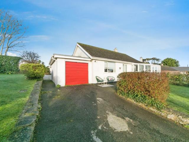 Bungalow for sale in Llanfair-Mathafarn-Eithaf, Benllech