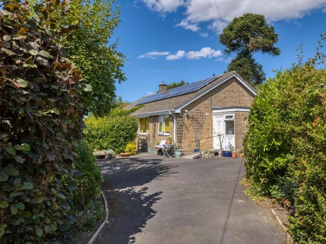 Bungalow for sale in Castle Cary