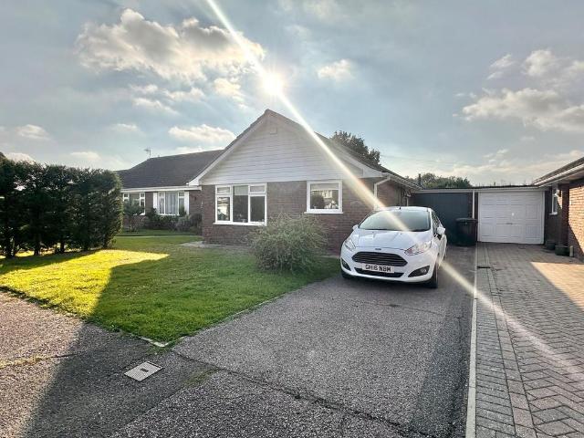 Bungalow for sale in Little Common, Heathlands