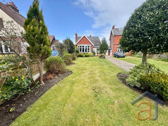 Bungalow for sale in Marshside, Southport