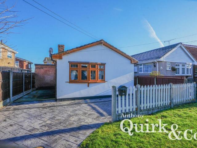 Bungalow for sale in Leigh Beck, Essex
