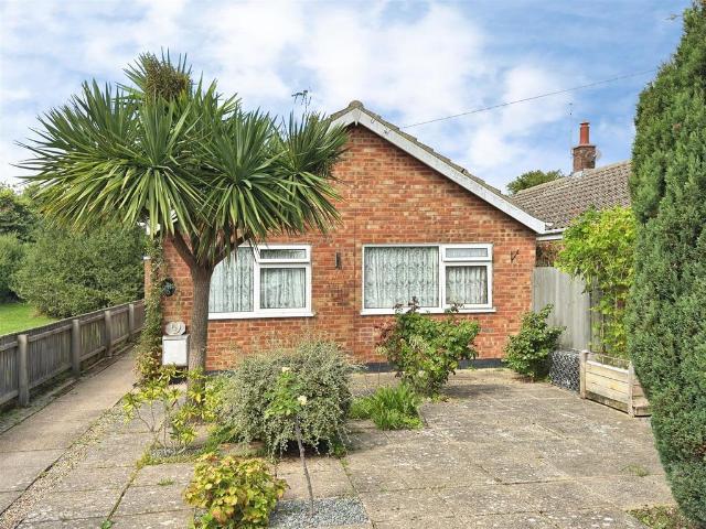 Bungalow for sale in Eastbridge, Suffolk