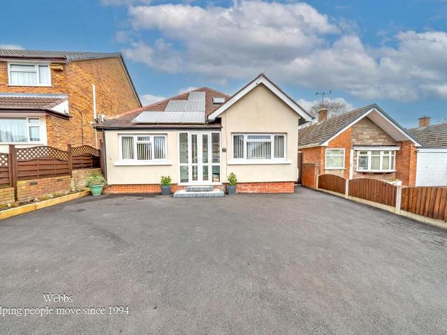 Bungalow for sale in Pye Green, Chadsmoor