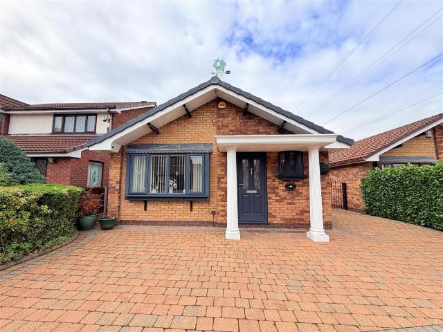 Bungalow for sale in Limehurst, Greenheys