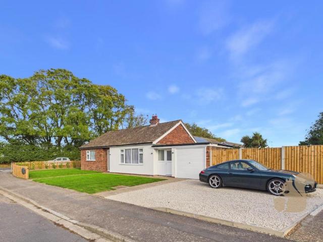 Bungalow for sale in Brightlingsea, Tendring