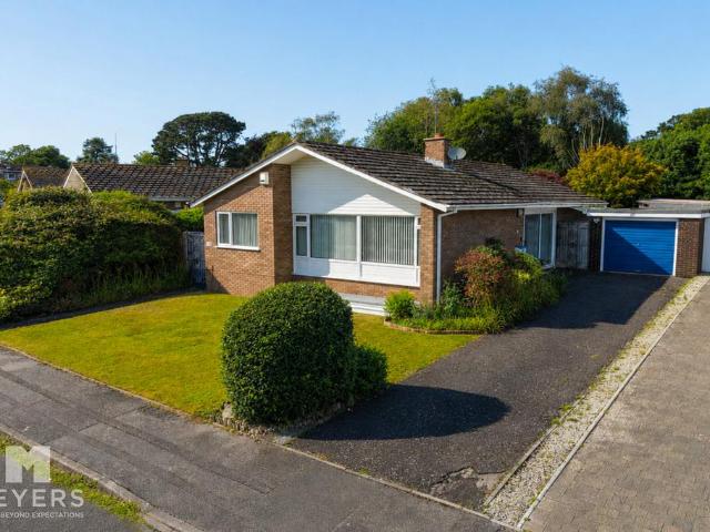 Bungalow for sale in Highcliffe