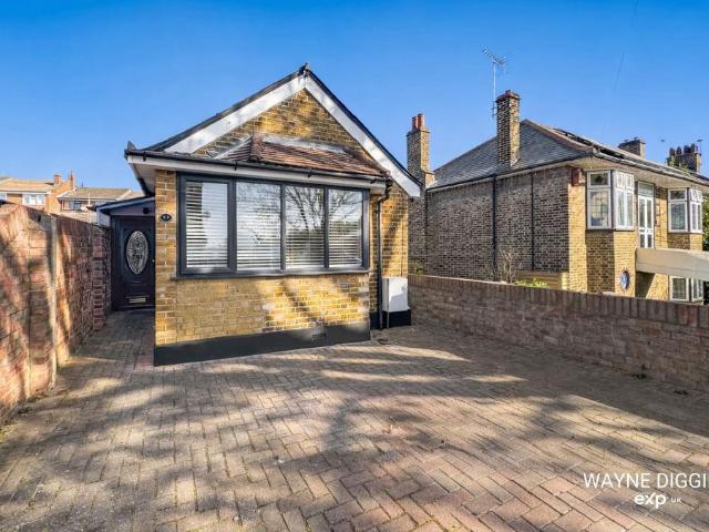 Bungalow for sale in Grays, Essex