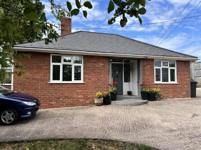 Bungalow for sale