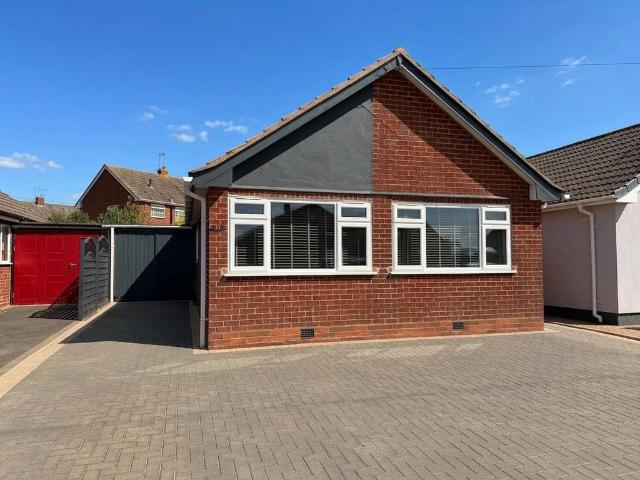 Bungalow for sale in Camp Hill, Warwickshire