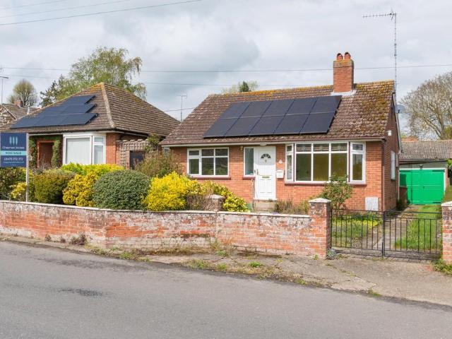 Bungalow for sale in Chelmondiston, Suffolk