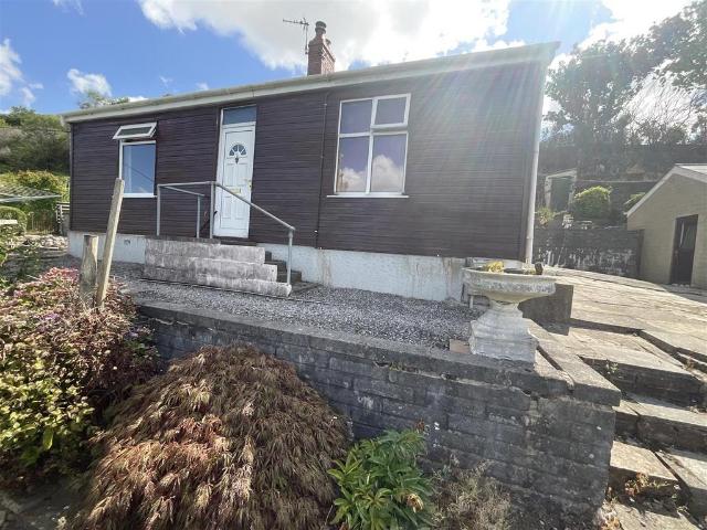 Bungalow for sale in Pontarddulais, Wales