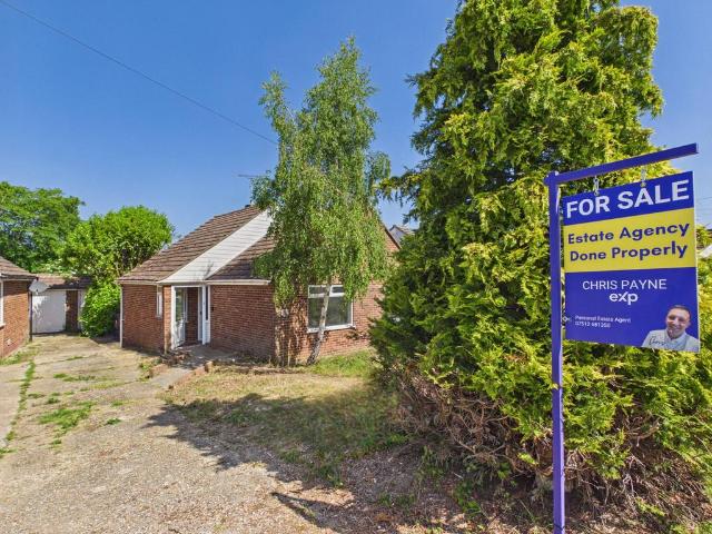 Bungalow for sale in Bridgefield, Kent