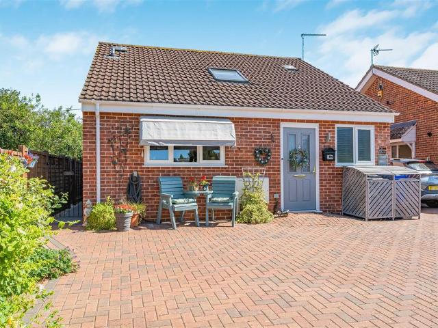 Bungalow for sale in Hundon, Chedburgh