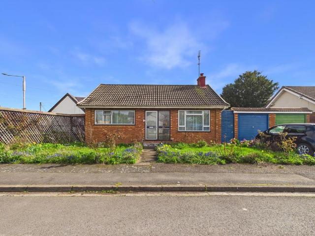 Bungalow for sale in Bierton, Buckinghamshire