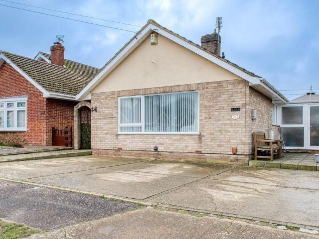 Bungalow for sale in Stokesby, Norfolk