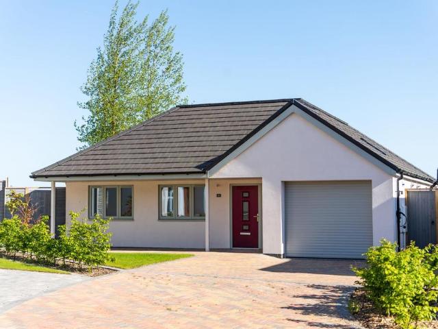 Bungalow for sale in Brentingby, Leicestershire