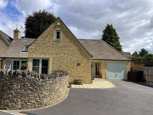 Bungalow for sale in Fossebridge, Gloucestershire
