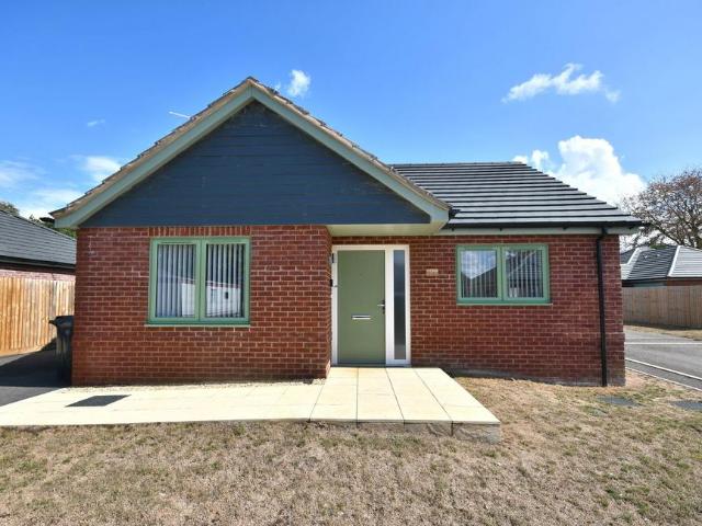Bungalow for sale in Watlington, Brookville