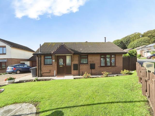 Bungalow for sale in Low Farm, Leeds
