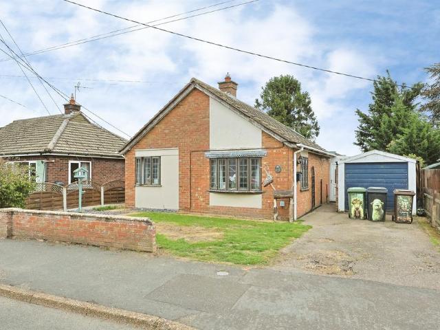 Bungalow for sale in Dumpling Green, Breckland
