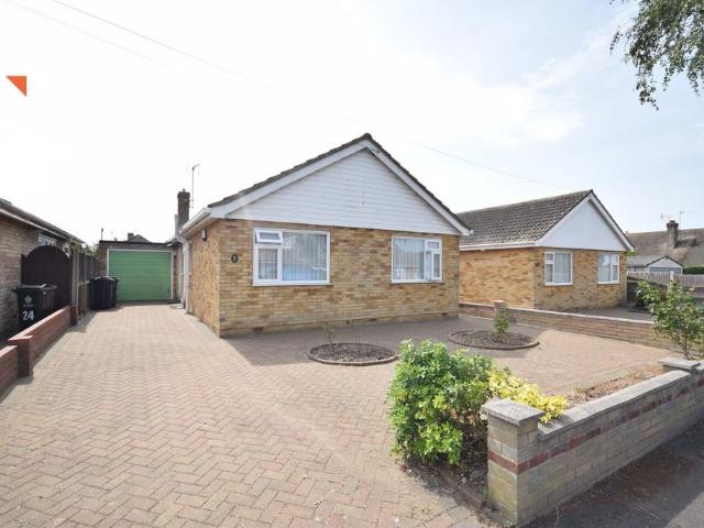 Bungalow for sale in Holland-on-Sea, Dale Hill