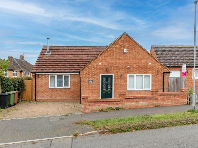 Bungalow for sale in Hatton Park, Wellingborough
