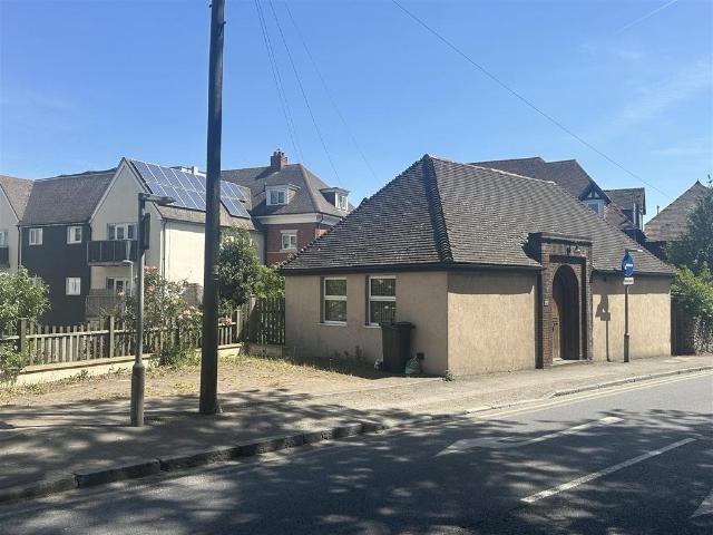 Bungalow for sale in Midway, Kent