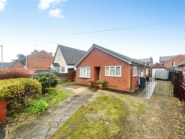 Bungalow for sale in Forthampton, Worcestershire