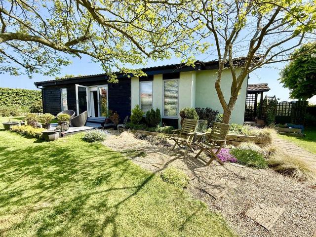 Bungalow for sale in Happisburgh, Comers