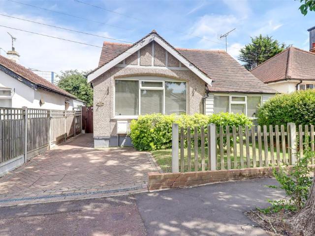 Bungalow for sale in Alton Barnes, Essex