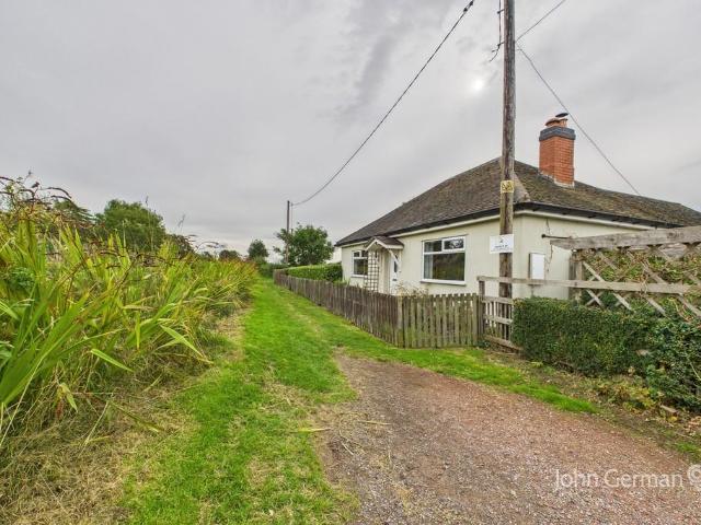 Bungalow for sale in Acton Trussell and Bednall, Great Chatwell