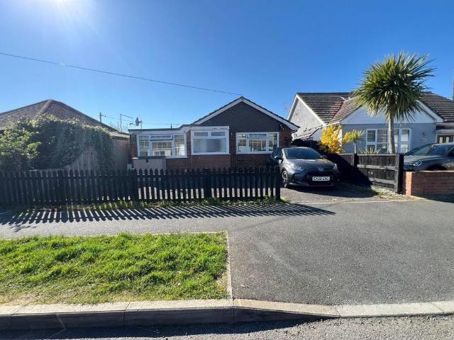 Bungalow for sale in Canvey Island