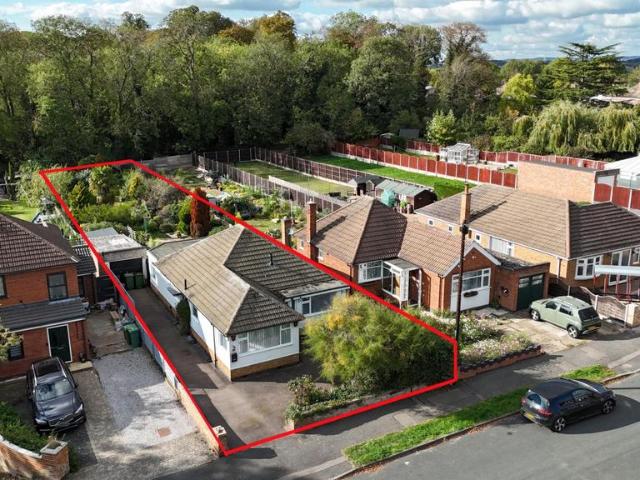 Bungalow for sale in Glen Parva, Blaby