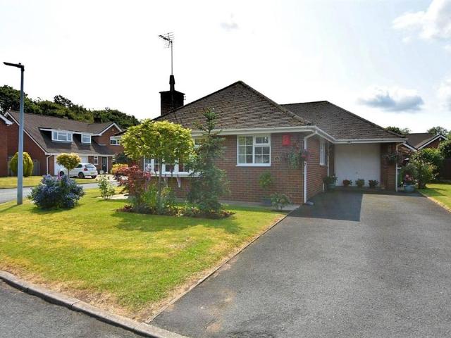 Bungalow for sale in Holmes Chapel, Cranage