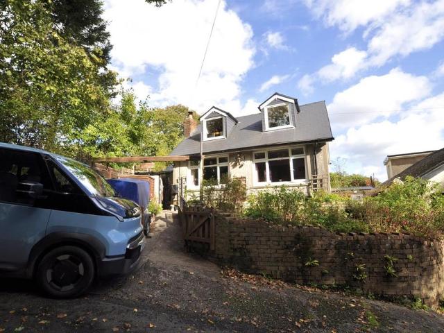 Bungalow for sale in Pontyberem