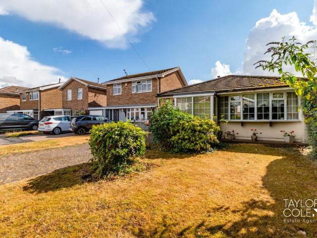Bungalow for sale in Glascote Heath, Tamworth