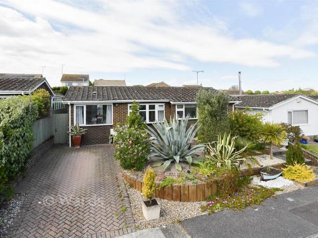 Bungalow for sale in Dumpton Gap, Acol