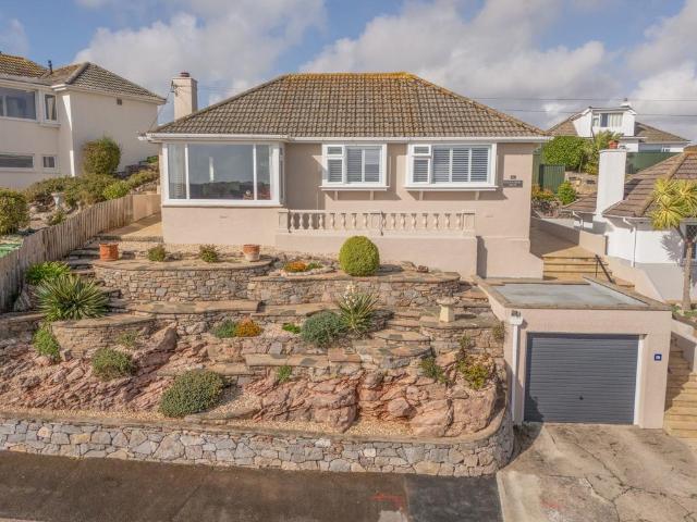 Bungalow for sale in Broadsands