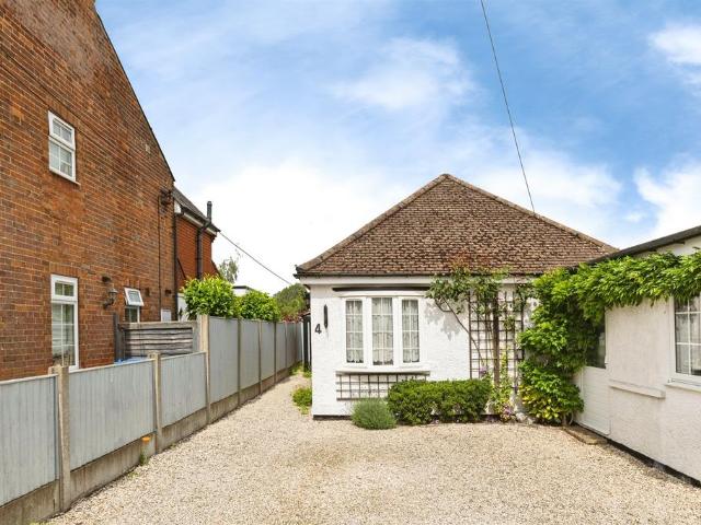 Bungalow for sale in Stone with Bishopstone and Hartwell, Stone