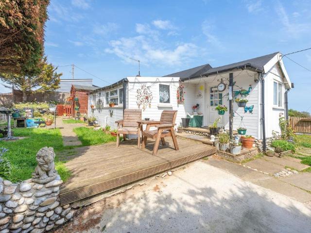 Bungalow for sale in Stokesby, Norfolk