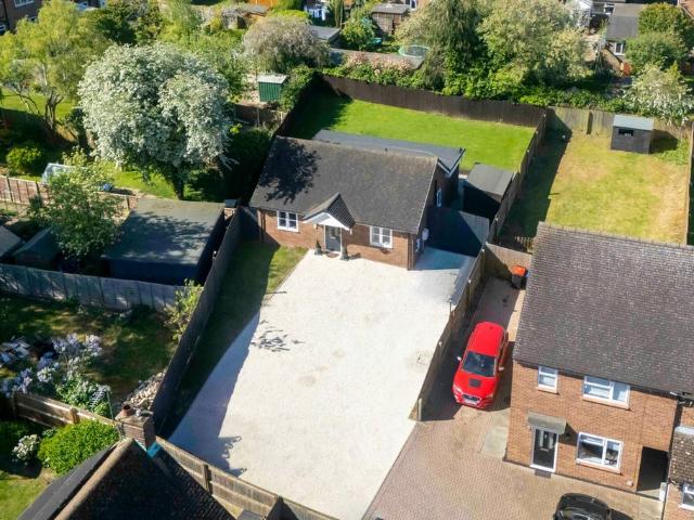 Bungalow for sale in Chipping Hill, Essex
