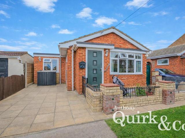 Bungalow for sale in Leigh Beck, Essex