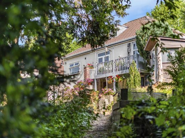 Bungalow for sale in Feckenham, City Of Bristol