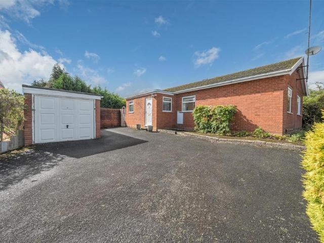 Bungalow for sale in Comberton, Rushock