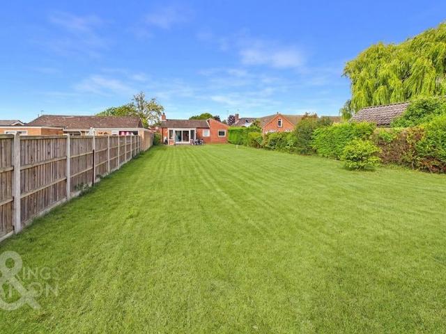 Bungalow for sale in Framingham Earl, South Norfolk