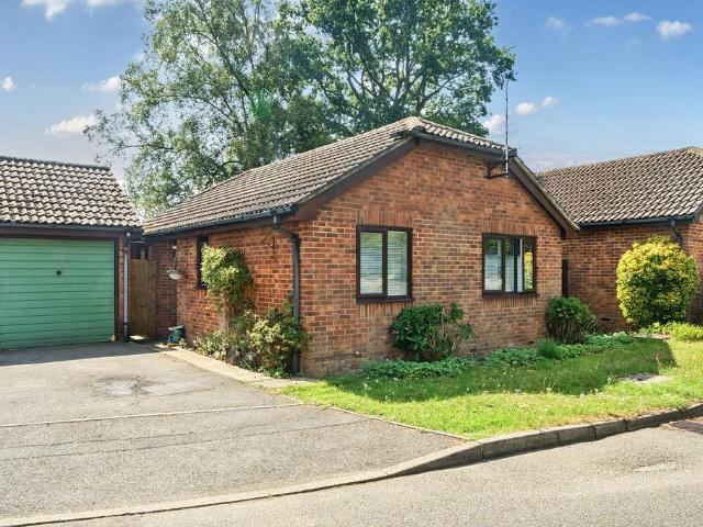 Bungalow for sale in Fole, Surrey