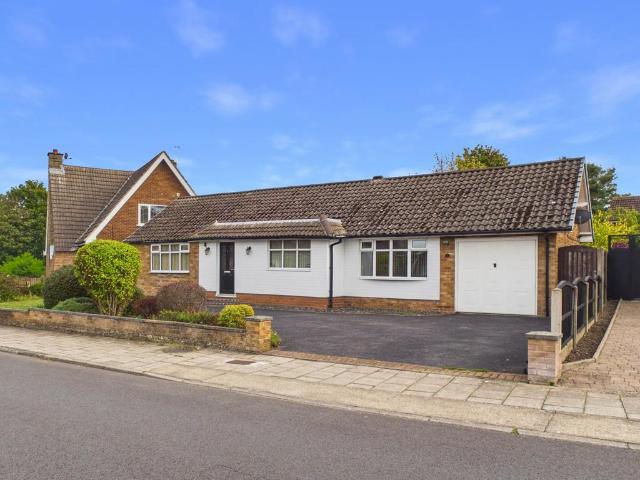 Bungalow for sale in Berry Hill, Mansfield